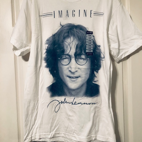 JOHN LENNON “IMAGINE” tshirt. New with tags, no smoke house. - Picture 2 of 5